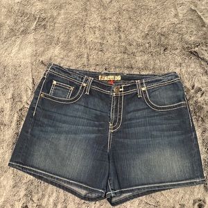 BKE Wendi shorts size 34